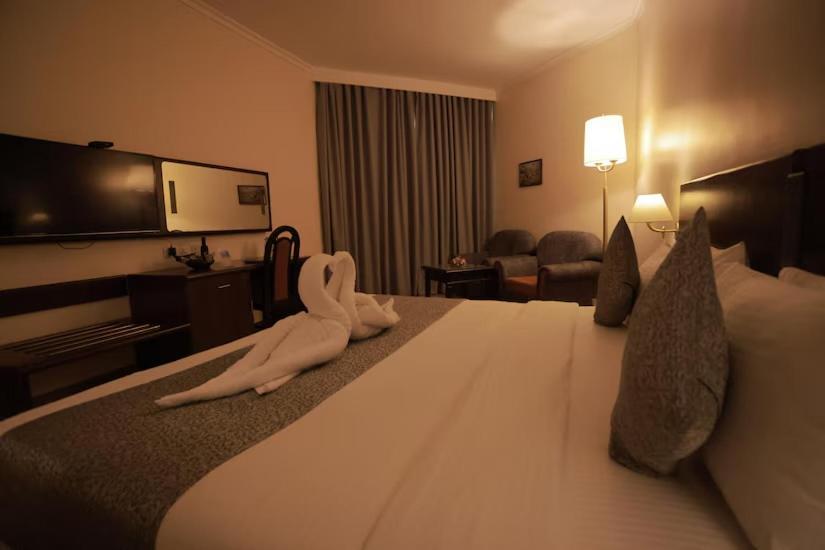 The Quilon Beach Hotel And Convention Center Kollam Eksteriør billede