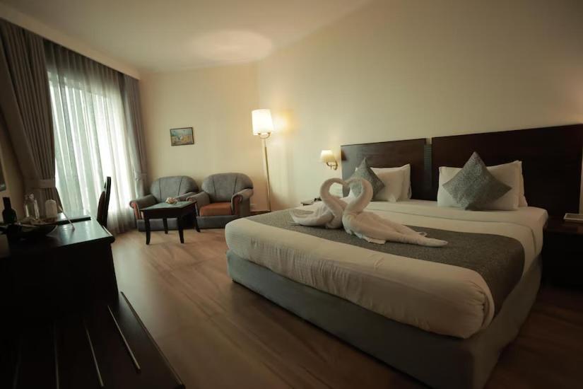 The Quilon Beach Hotel And Convention Center Kollam Eksteriør billede