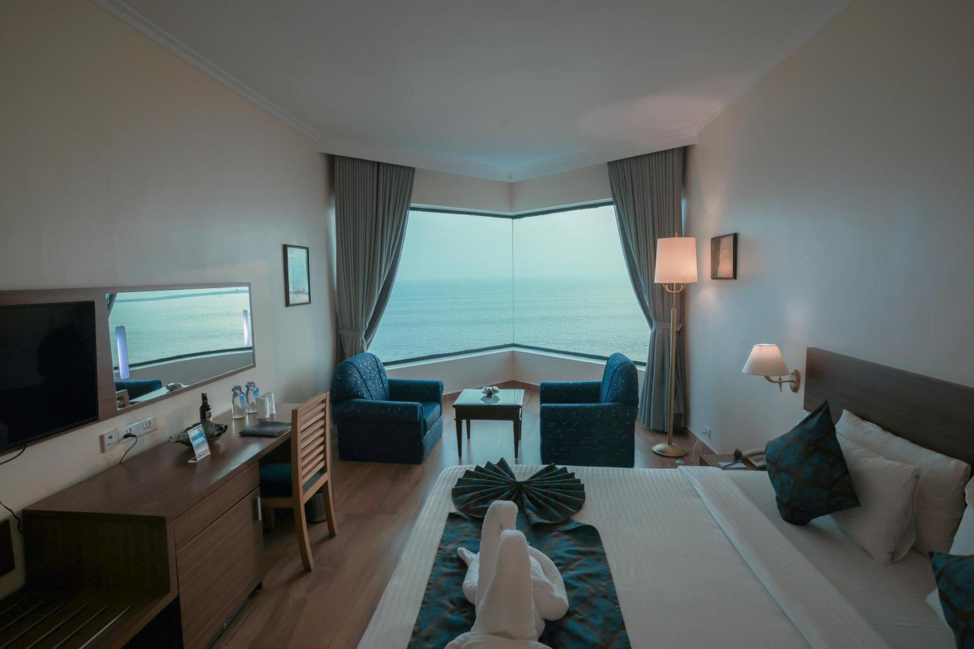 The Quilon Beach Hotel And Convention Center Kollam Eksteriør billede