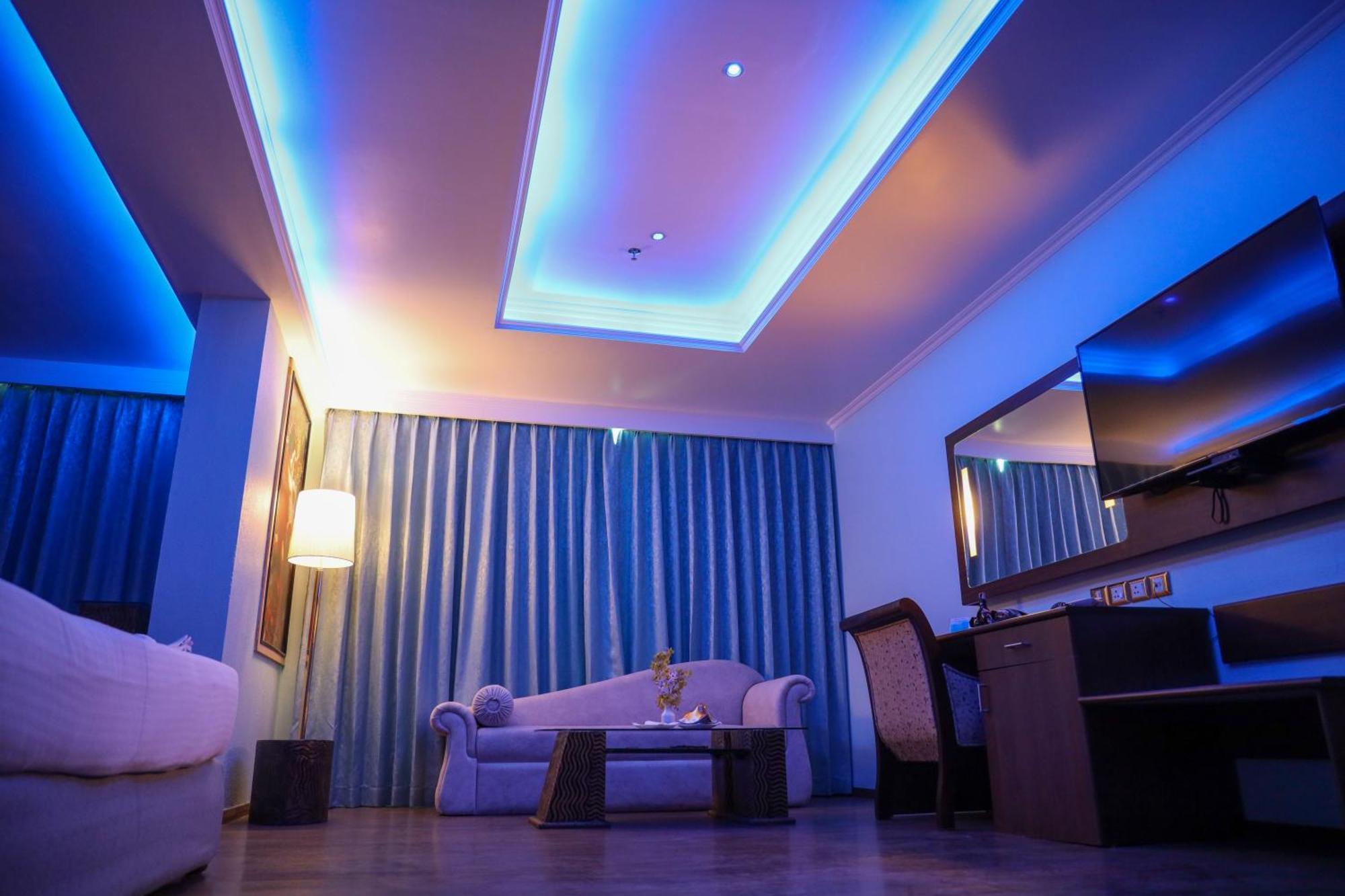 The Quilon Beach Hotel And Convention Center Kollam Eksteriør billede