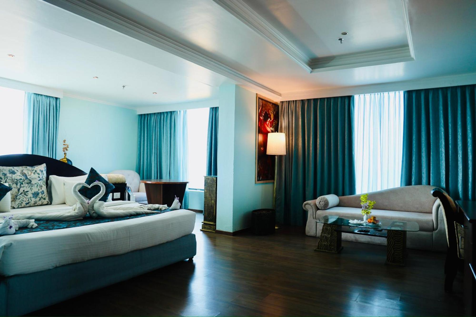 The Quilon Beach Hotel And Convention Center Kollam Eksteriør billede