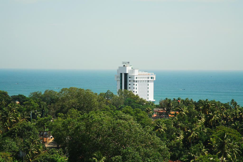 The Quilon Beach Hotel And Convention Center Kollam Eksteriør billede
