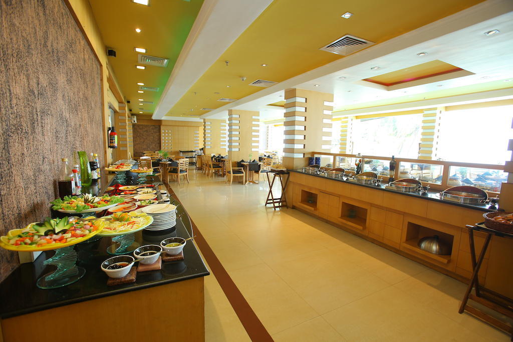 The Quilon Beach Hotel And Convention Center Kollam Eksteriør billede