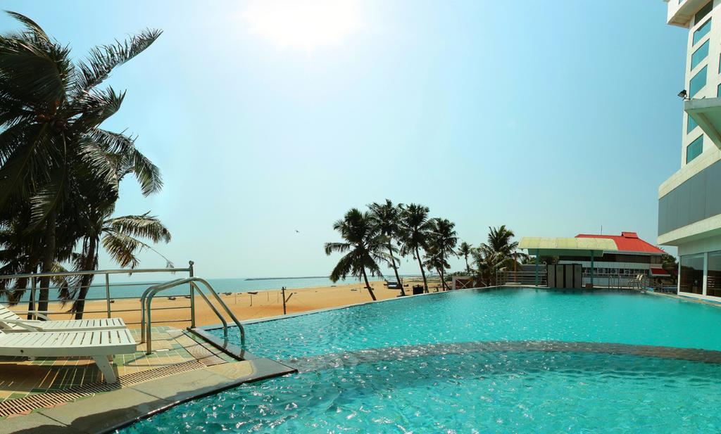 The Quilon Beach Hotel And Convention Center Kollam Eksteriør billede