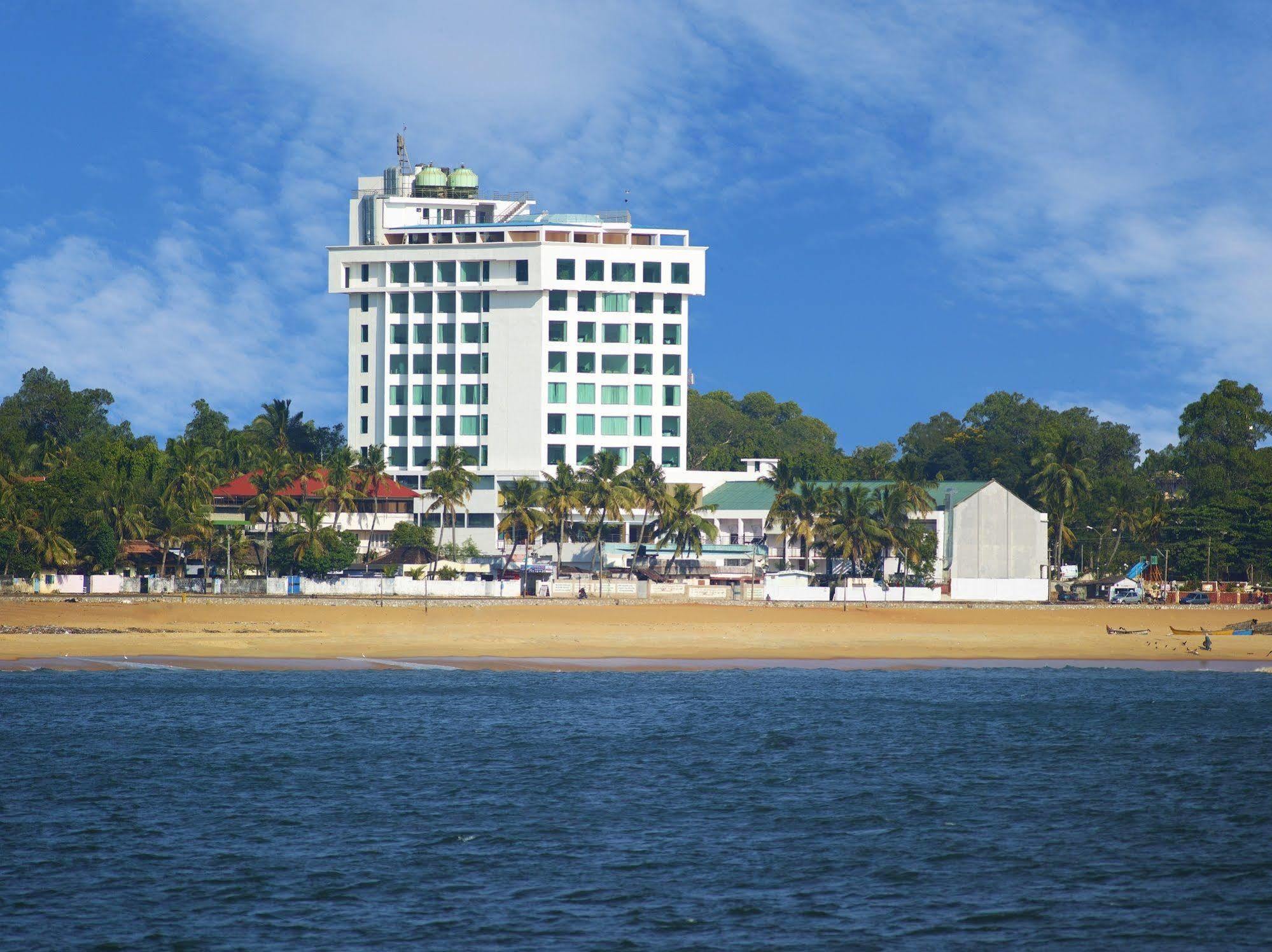 The Quilon Beach Hotel And Convention Center Kollam Eksteriør billede